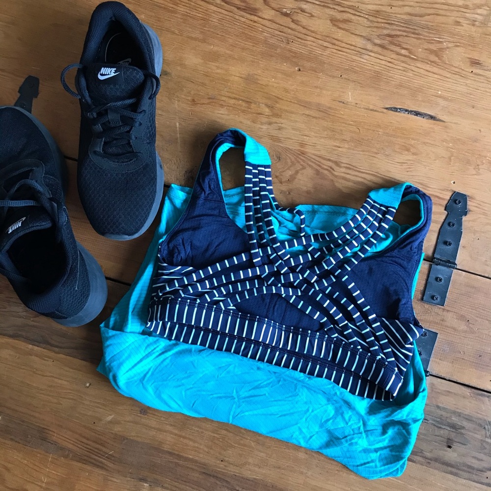 Lululemon no limits top with built in bras